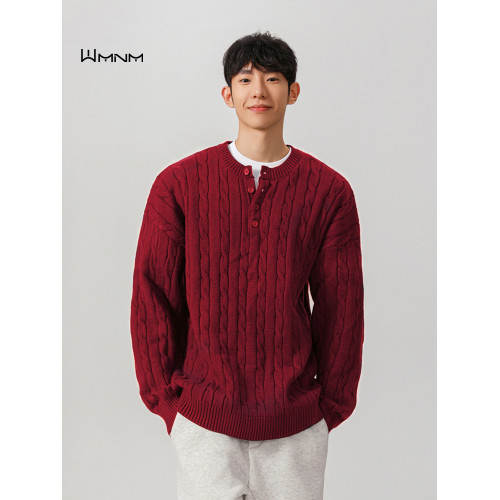 本命年酒紅色亨利領毛衣男款秋冬寬松慵懶針織衫麻花粗線新年衣服 本命年酒紅色亨利領毛衣男款秋冬寬松慵懶針織衫麻花粗線新年衣服