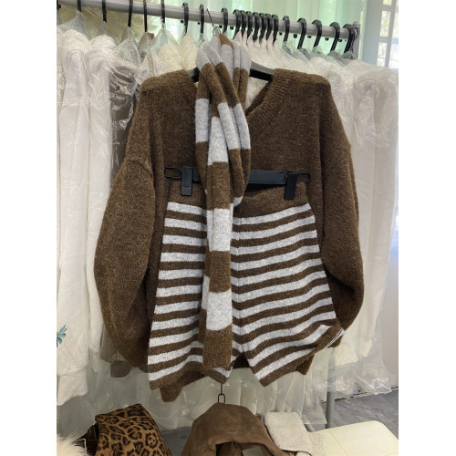 韓系新款小個子慵懶套裝女時尚寬松V領毛衣+條紋針織短褲配圍脖潮