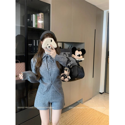 慵懶風polo領寬松系帶毛衣開衫女冬高腰針織打底糯米短褲兩件套裝