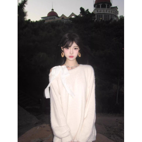 軟糯糯蝴蝶露肩毛衣女秋冬新款設計感拼接寬松慵懶風氣質針織上衣