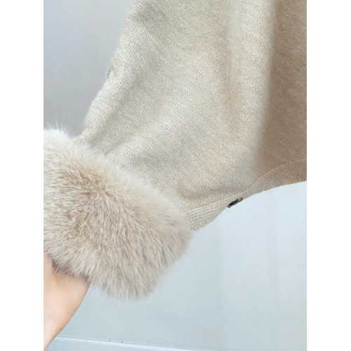 POPW 一字肩上衣高級感穿搭秋冬毛毛拼接露肩針織衫女氣質鬭篷