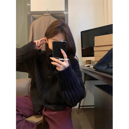 軟糯高級感黑色高領毛衣外套女冬季加厚寬松慵懶針織開衫短款上衣