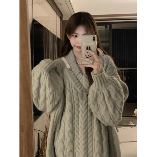 日系慵懶風大版V領麻花毛衣女寬松外穿秋冬針織套頭加厚粗毛線衣
