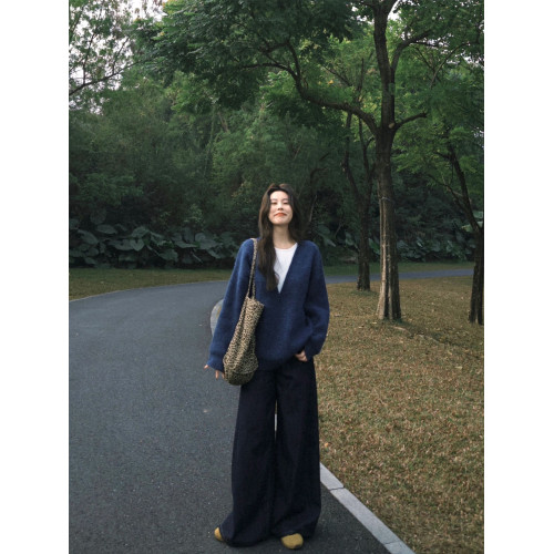 秋冬新款加厚保暖藏藍色長袖V領毛衣上衣高級感寬松軟糯糯針織衫