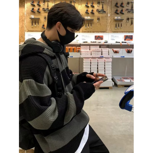 條紋毛衣男士秋冬新款美式復古潮牌針織衫寬松慵懶風連帽線衣外套 條紋毛衣男士秋冬新款美式復古潮牌針織衫寬松慵懶風連帽線衣外套