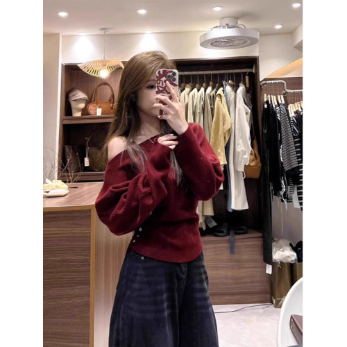 韓系復古紅色一字肩長袖毛衣女秋季高級感氣質顯瘦斜肩針織上衣潮