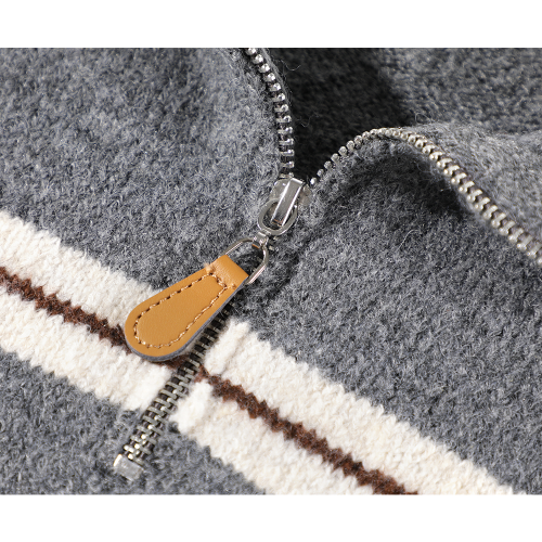 XinmonLee韓系慵懶風復古條紋撞色半拉鍊翻領軟糯毛衣氣質休閒女 XinmonLee韓系慵懶風復古條紋撞色半拉鍊翻領軟糯毛衣氣質休閒女