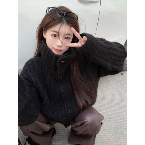 復古牛角釦軟糯坑條高領毛衣外套女秋冬冬加厚寬松慵懶風針織開衫 復古牛角釦軟糯坑條高領毛衣外套女秋冬冬加厚寬松慵懶風針織開衫