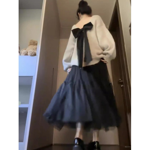 慵懶風露背蝴蝶結圓領毛衣女秋季復古長袖針織衫寬松顯瘦灰色上衣 慵懶風露背蝴蝶結圓領毛衣女秋季復古長袖針織衫寬松顯瘦灰色上衣