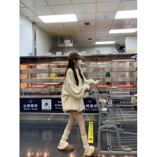 加厚高級感V領麻花毛衣女秋冬寬松外穿軟糯復古燈籠袖針織慵懶風 加厚高級感V領麻花毛衣女秋冬寬松外穿軟糯復古燈籠袖針織慵懶風