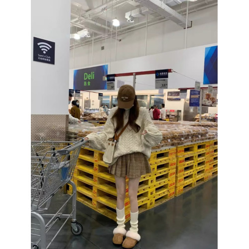 加厚高級感V領麻花毛衣女秋冬寬松外穿軟糯復古燈籠袖針織慵懶風 加厚高級感V領麻花毛衣女秋冬寬松外穿軟糯復古燈籠袖針織慵懶風