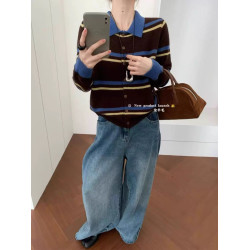 2025秋冬款時尚百搭寬松設計感POLO領條紋浣熊絨開衫毛衣女