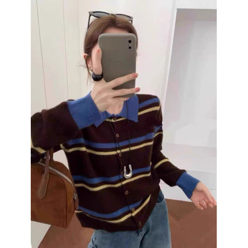 2025秋冬款時尚百搭寬松設計感POLO領條紋浣熊絨開衫毛衣女