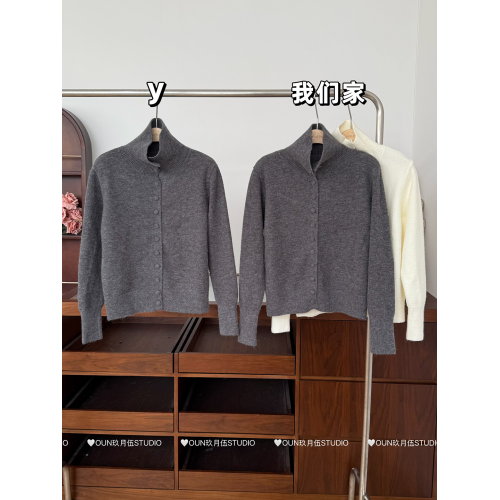 玖月伍 白色毛絨立領上衣女毛針織衫純欲開衫秋冬季2025新款穿搭 玖月伍 白色毛絨立領上衣女毛針織衫純欲開衫秋冬季2025新款穿搭