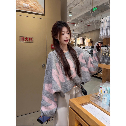 大碼胖mm慵懶風復古字母長袖毛衣女秋冬短款寬松顯瘦氣質百搭上衣 大碼胖mm慵懶風復古字母長袖毛衣女秋冬短款寬松顯瘦氣質百搭上衣