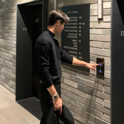 秋冬高級感半高領毛衣男韓版寬松休閒純色中領針織打底衫長袖內搭 秋冬高級感半高領毛衣男韓版寬松休閒純色中領針織打底衫長袖內搭