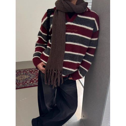 復古仿貂毛刺綉POLO領條紋撞色毛衣男款冬季保暖落肩情侶針織上衣 復古仿貂毛刺綉POLO領條紋撞色毛衣男款冬季保暖落肩情侶針織上衣