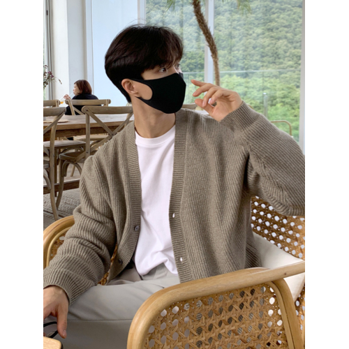 卡其色v領針織開衫男士秋冬高級慵懶風休閒寬松百搭純色毛衣外套