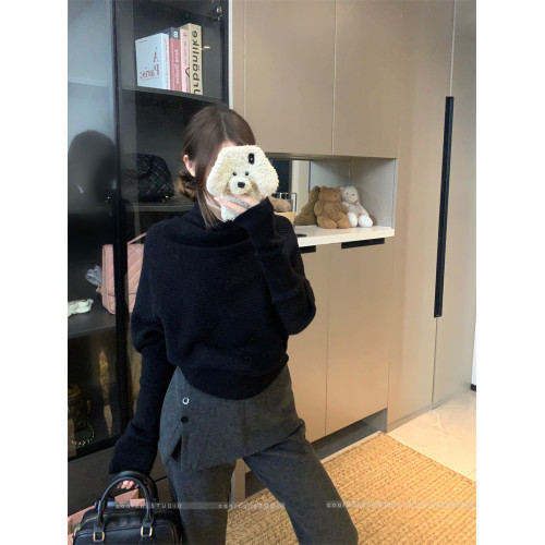 白色設計感小衆堆堆領蝙蝠袖毛衣針織衫女冬季韓系氣質打底衫上衣