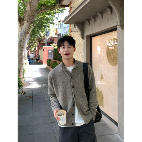 25FW 日式半高領紐釦開衫毛衣男秋冬季簡約休閒長袖針織線衣外套 25FW 日式半高領紐釦開衫毛衣男秋冬季簡約休閒長袖針織線衣外套