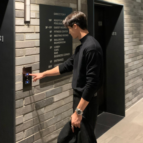 秋冬高級感半高領毛衣男韓版寬松休閒純色中領針織打底衫長袖內搭 秋冬高級感半高領毛衣男韓版寬松休閒純色中領針織打底衫長袖內搭