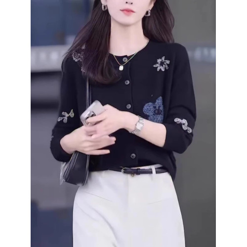 高級感重工鉤花針織開衫女士洋氣2025年新款時尚氣質短款毛衣外套