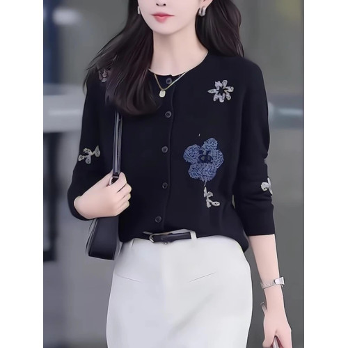 高級感重工鉤花針織開衫女士洋氣2025年新款時尚氣質短款毛衣外套