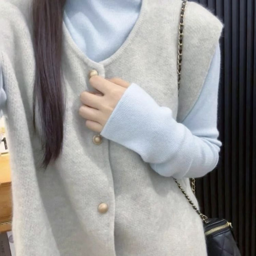 獨特奶藍色打底衫半高領內搭女秋冬2025款顯白超好看針織毛衣上衣