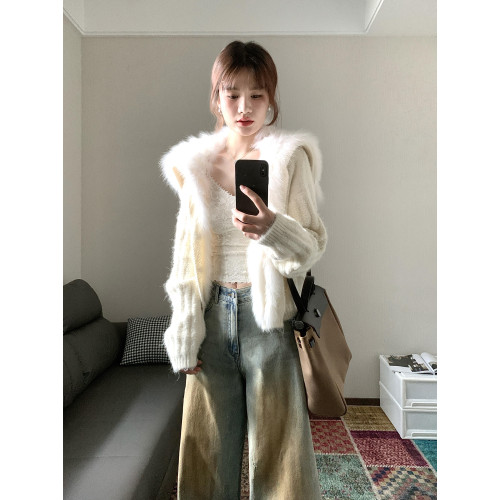 白色海軍領仿狐狸毛針織開衫女2025秋冬新款軟糯寬松顯瘦毛衣外套 白色海軍領仿狐狸毛針織開衫女2025秋冬新款軟糯寬松顯瘦毛衣外套