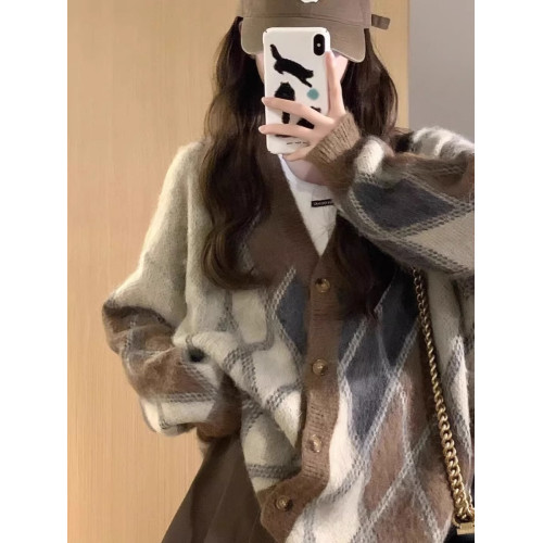 慵懶風V領針織開衫毛衣外套女春秋季大碼高級感寬松減齡氣質上衣 慵懶風V領針織開衫毛衣外套女春秋季大碼高級感寬松減齡氣質上衣