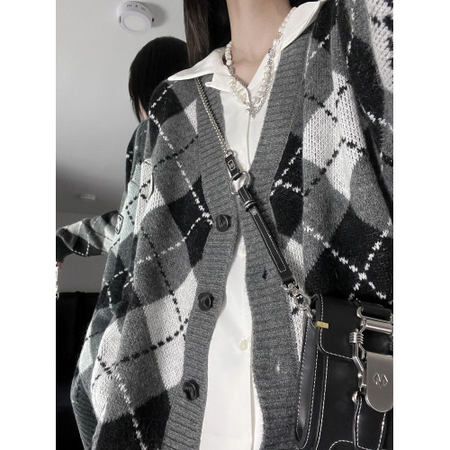 菱格開衫毛衣女秋冬寬松溫柔慵懶風日系復古針織衫軟糯外套ins潮 菱格開衫毛衣女秋冬寬松溫柔慵懶風日系復古針織衫軟糯外套ins潮