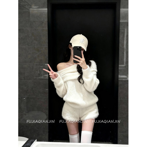 韓系慵懶風一字肩針織衫毛衣女秋季氛圍感超好看氣質露肩百搭上衣 韓系慵懶風一字肩針織衫毛衣女秋季氛圍感超好看氣質露肩百搭上衣