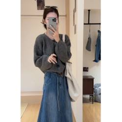 灰色圓領毛衣開衫女2025新款秋冬季慵懶風高級感外搭針織外套上衣