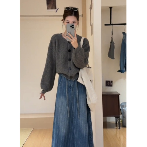 灰色圓領毛衣開衫女2025新款秋冬季慵懶風高級感外搭針織外套上衣 灰色圓領毛衣開衫女2025新款秋冬季慵懶風高級感外搭針織外套上衣