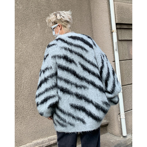 復古小衆高級感不規則斑馬紋毛衣男女圓領套頭刷毛針織衫外套潮牌 復古小衆高級感不規則斑馬紋毛衣男女圓領套頭刷毛針織衫外套潮牌