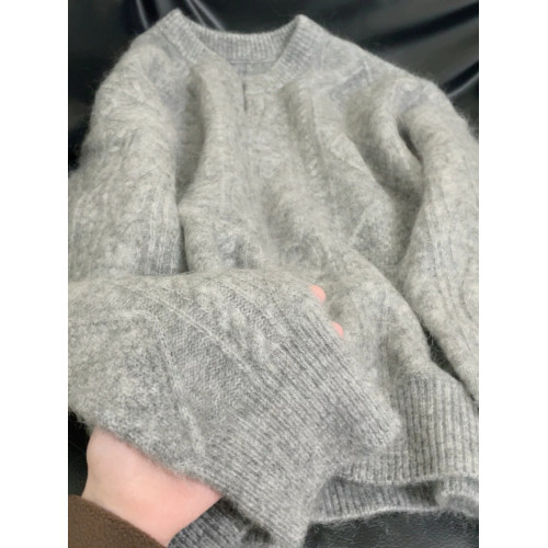 高級感灰色v領麻花浣熊絨套頭毛衣女秋冬慵懶加厚內搭針織衫上衣