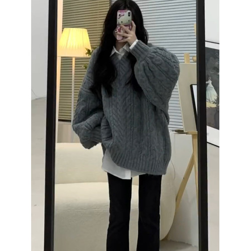 V領燈籠袖灰色毛衣女寬松外穿遮臀部慵懶風秋冬新款加厚韓系針織