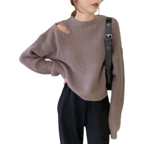 秋冬新款2025爆款小心機鏤空露肩寬鬆短款慵嬾風外穿長袖毛衣女裝