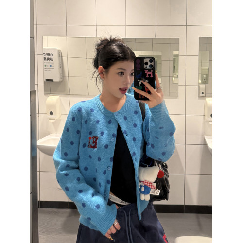 KOIISLE 美式復古波點圓領開衫毛衣外套女秋短款軟糯慵懶風針織衫 KOIISLE 美式復古波點圓領開衫毛衣外套女秋短款軟糯慵懶風針織衫