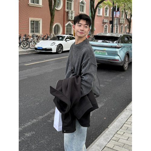 深灰色圓領毛衣男冬季韓系穿搭慵懶軟糯針織衫cleanfit內搭打底衫 深灰色圓領毛衣男冬季韓系穿搭慵懶軟糯針織衫cleanfit內搭打底衫