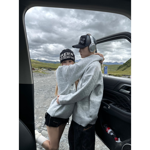 美式慵懶風毛衣男女情侶裝秋冬季ins超火高級感寬松百搭針織衫潮 美式慵懶風毛衣男女情侶裝秋冬季ins超火高級感寬松百搭針織衫潮