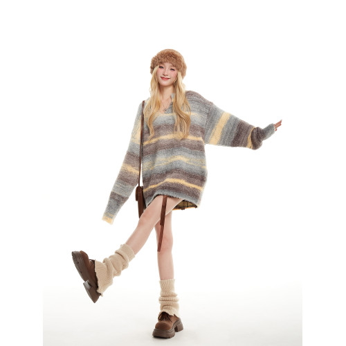 NERESUM日系復古軟糯漸變V領毛衣女2025秋冬慵懶風減齡休閒針織衫