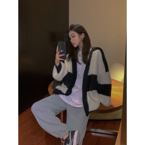 仿馬海毛條紋外套女2025秋冬寬鬆針織開衫厚外穿慵懶風黑白毛衣