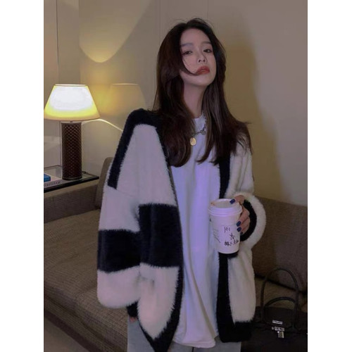 仿馬海毛條紋外套女2025秋冬寬鬆針織開衫厚外穿慵懶風黑白毛衣