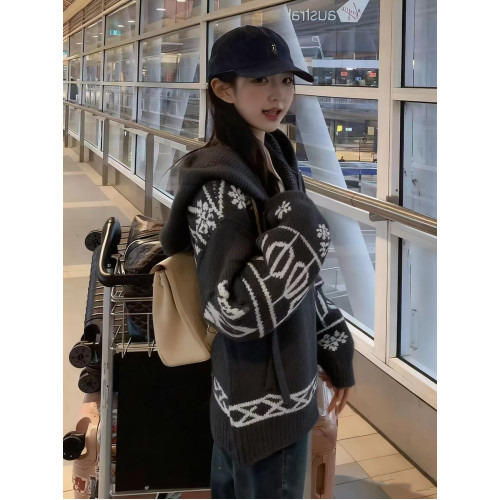 重工灰色費爾島連帽馬海毛毛衣外套女秋冬慵懶松弛感拉鍊針織開衫 重工灰色費爾島連帽馬海毛毛衣外套女秋冬慵懶松弛感拉鍊針織開衫