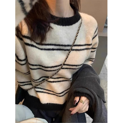 浣熊絨軟糯套頭短款條紋毛衣女秋冬冬季加厚內搭小個子打底針織衫