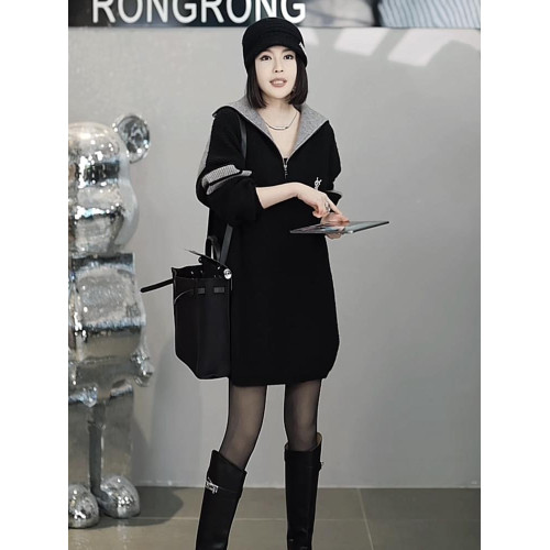 時尚中長款毛衣遮屁股洋氣2025冬季新款女大碼寬松加厚套頭上衣