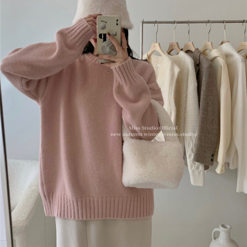 白色圓領浣熊絨軟糯毛衣女秋冬冬季加厚羊絨慵懶風內搭打底針織衫