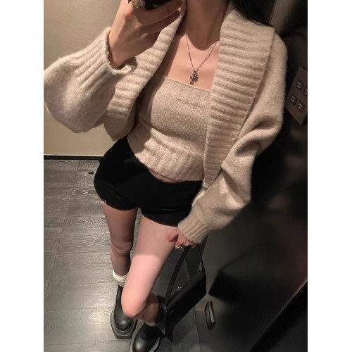 2024秋冬新款翻領披肩毛衣外套女針織開衫短款抹胸打底兩件套上衣