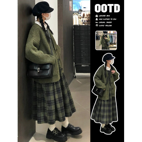 森系綠色毛衣外套女2025新款早秋季慵懶風寬松厚針織開衫新年穿搭